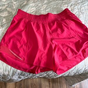 Lulu Hotty hot 4in (high rise) size 8 shorts